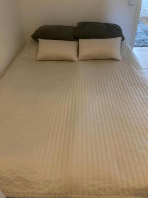 Mehri Bed & Breakfast Упсала Екстериор снимка